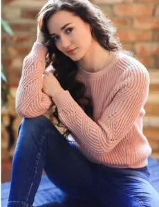 Elite escort service in Sadak Arjuni for home and hotel visits